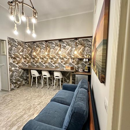 Gold94 Bed & Breakfast Наполи Екстериор снимка