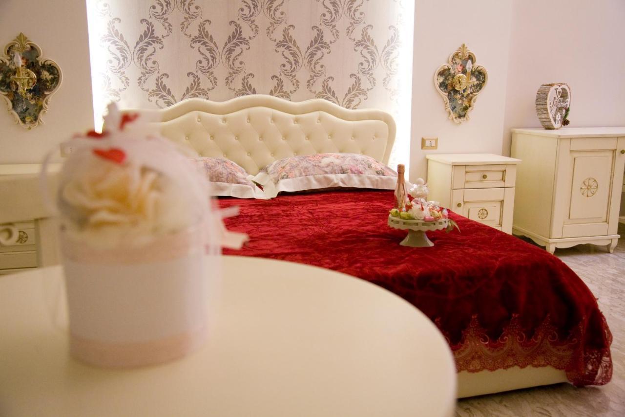 Gold94 Bed & Breakfast Наполи Екстериор снимка