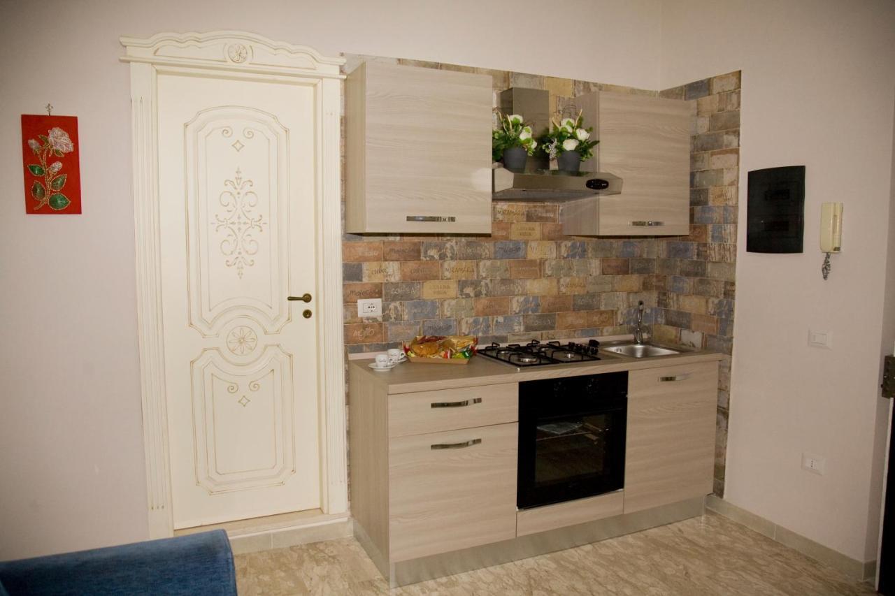 Gold94 Bed & Breakfast Наполи Екстериор снимка