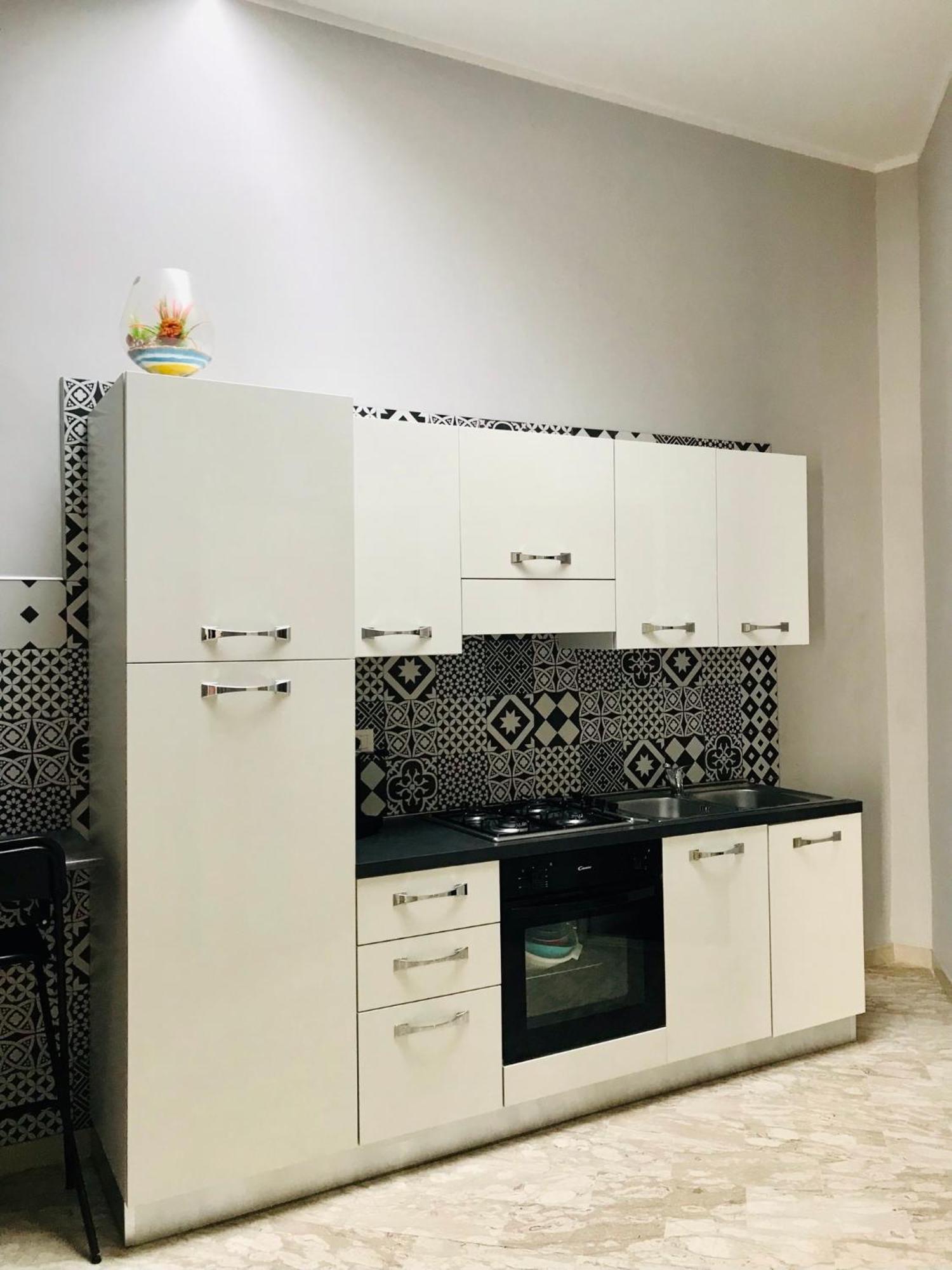 Gold94 Bed & Breakfast Наполи Екстериор снимка