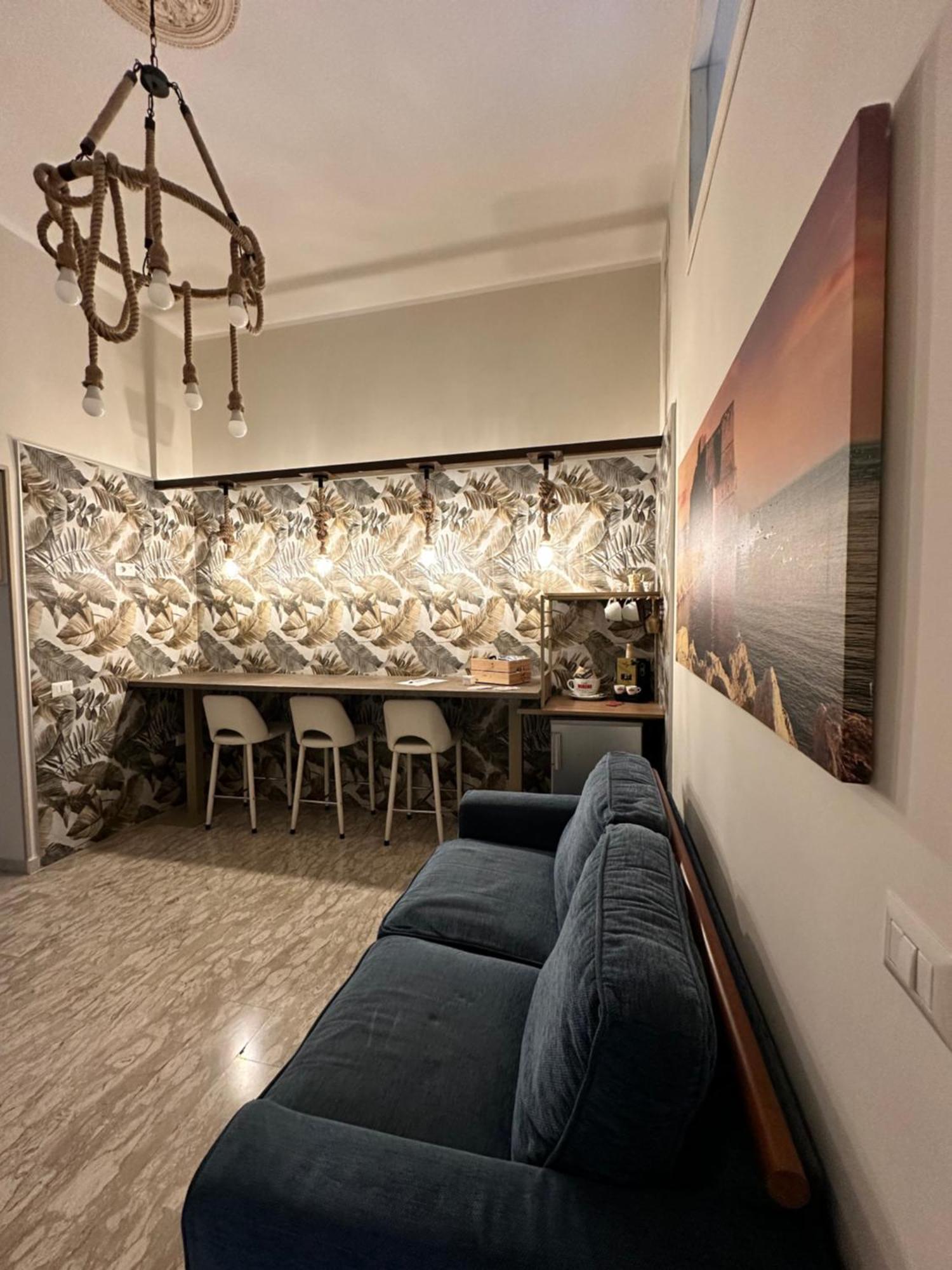 Gold94 Bed & Breakfast Наполи Екстериор снимка