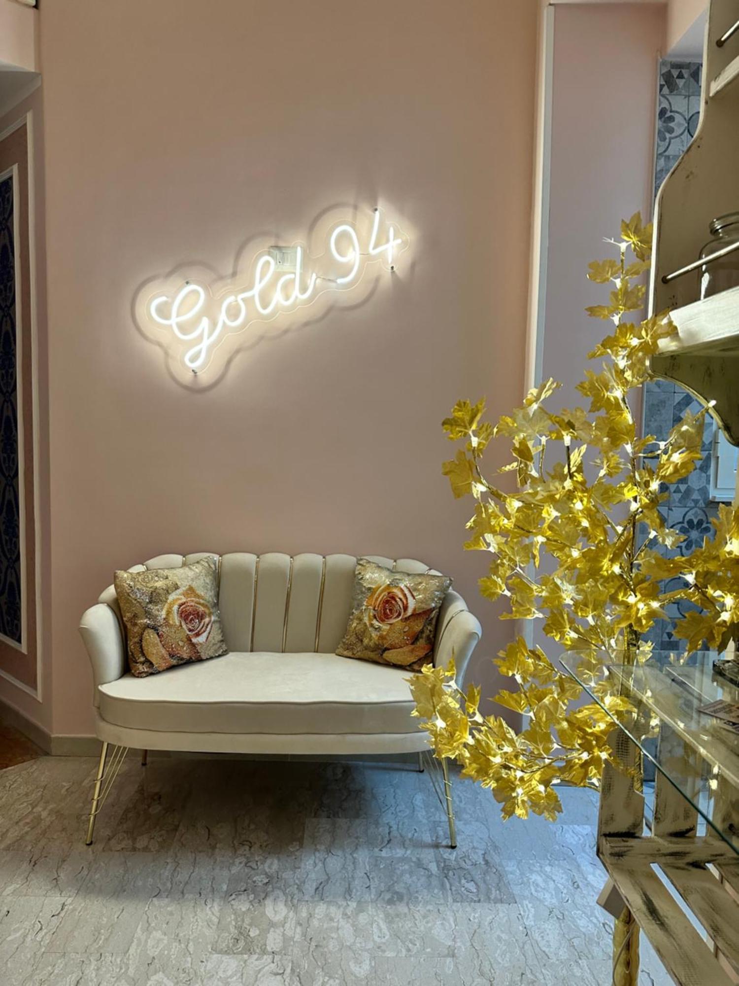 Gold94 Bed & Breakfast Наполи Екстериор снимка